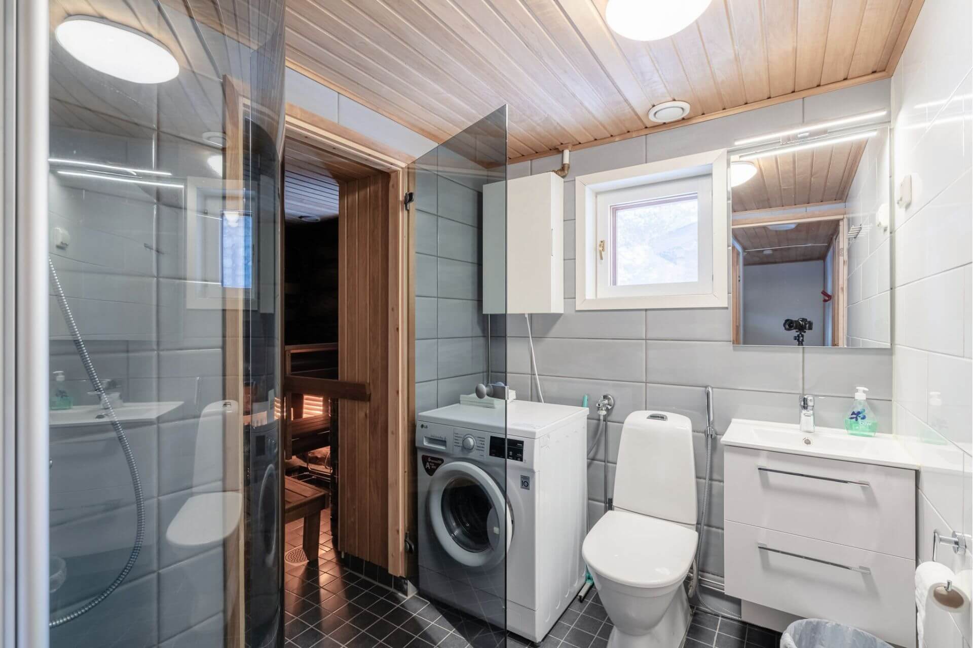 Kiilopään huoneiston kylpyhuone